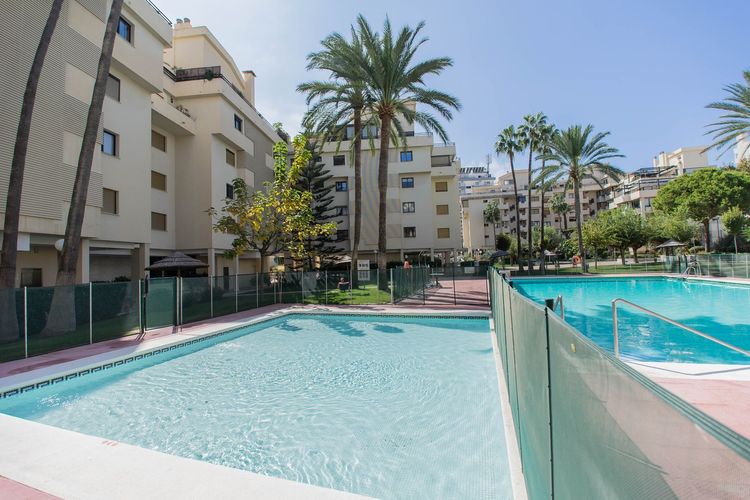 Apartment | Resale in Torremolinos in Torremolinos Others, Costa del Sol - Photo 2
