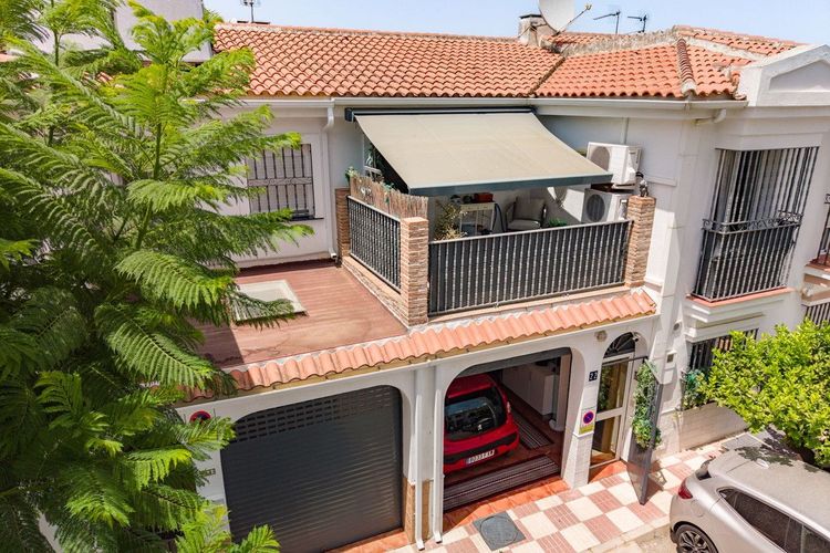 House | Resale in Alhaurín el Grande in Alhaurín el Grande, Costa del Sol - Photo 2