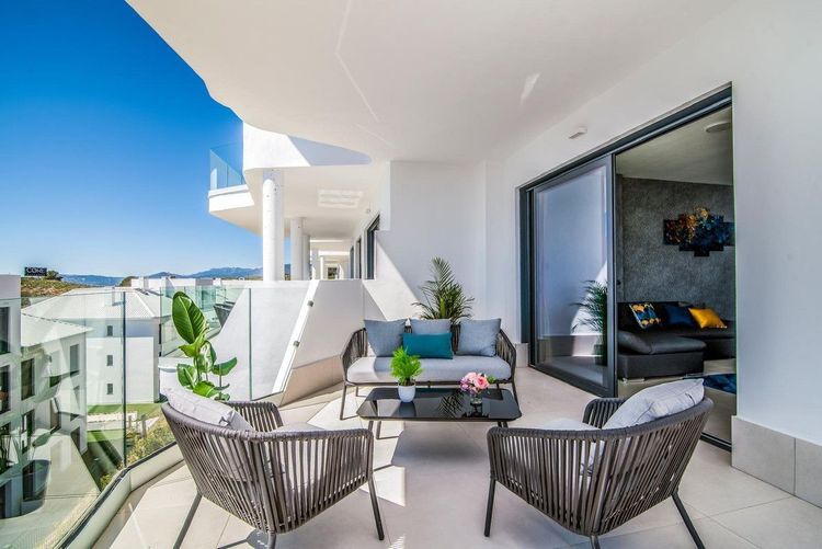 Apartment | Resale in Fuengirola in Fuengirola Others, Costa del Sol - Photo 4
