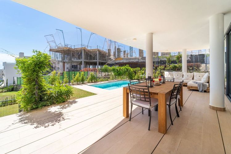 Apartment | Resale in Fuengirola in Fuengirola Others, Costa del Sol - Photo 4