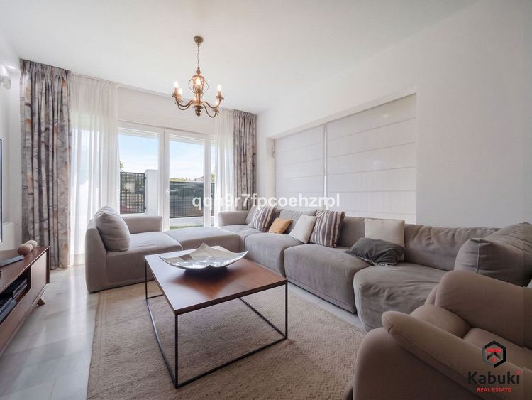 House | Resale in Reserva de Marbella in Reserva de Marbella, Costa del Sol - Photo 3