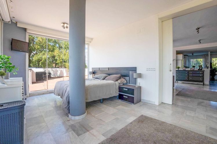 Apartment | Resale in Riviera del Sol in Riviera del Sol, Costa del Sol - Photo 2