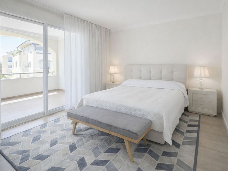 Apartment | Resale in Elviria in Elviria, Costa del Sol - Photo 3