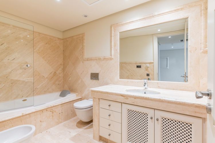 Apartment | Resale in Estepona in Estepona, Costa del Sol - Photo 5