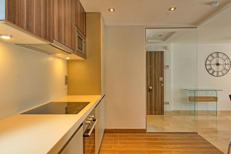 Apartment | Resale in San Pedro de Alcántara in San Pedro de Alcántara Others, Costa del Sol - Photo 5