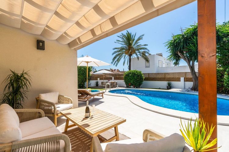 House | Resale in Marbesa in Marbesa, Marbella East, Costa del Sol - Photo 4