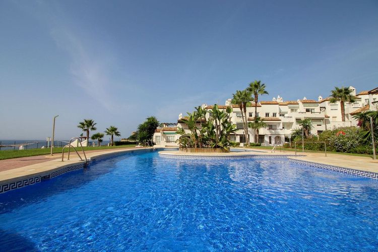 Apartment | Resale in Calahonda in Calahonda, Costa del Sol - Photo 4