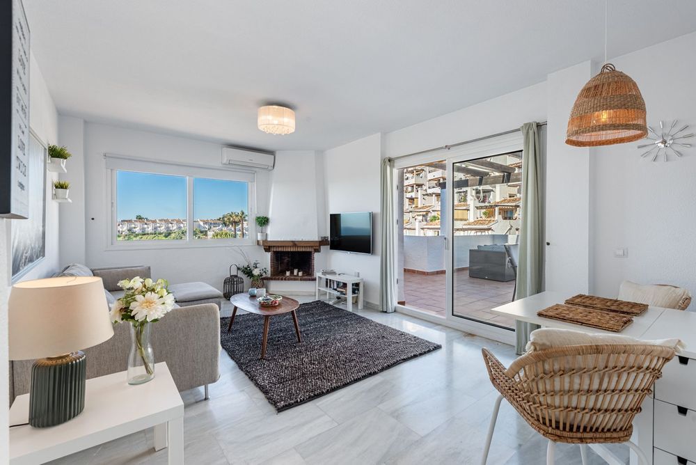 Penthouse | Resale in Calahonda in Calahonda, Costa del Sol - Main property photo