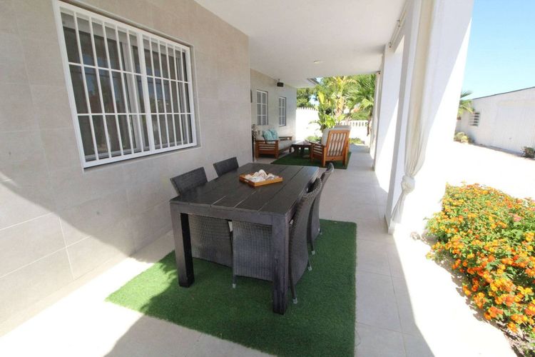 House | Resale in Elche in Elche, Costa Blanca - Photo 5