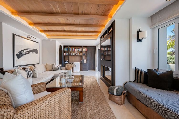 Apartment | Resale in The Golden Mile in The Golden Mile, Costa del Sol - Photo 3