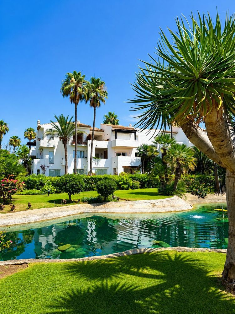 Apartment | Resale in Costalita in Costalita, Costa del Sol - Main property photo