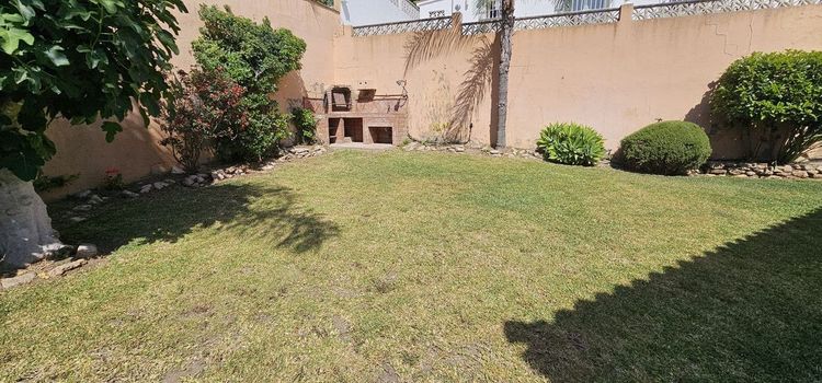 House | Resale in El Rosario in El Rosario, Costa del Sol - Photo 2