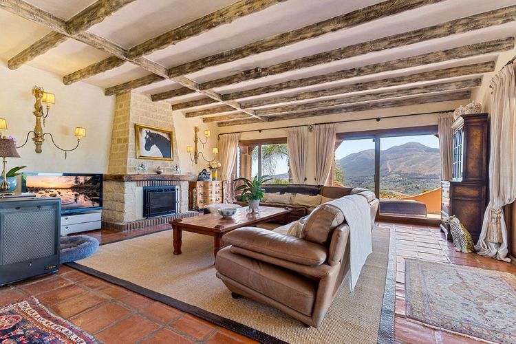 House | Resale in Coín in Coín, Costa del Sol - Photo 3