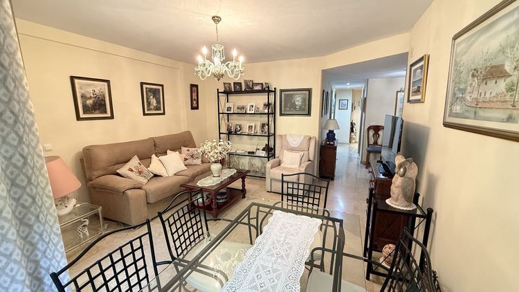 listing card gallery