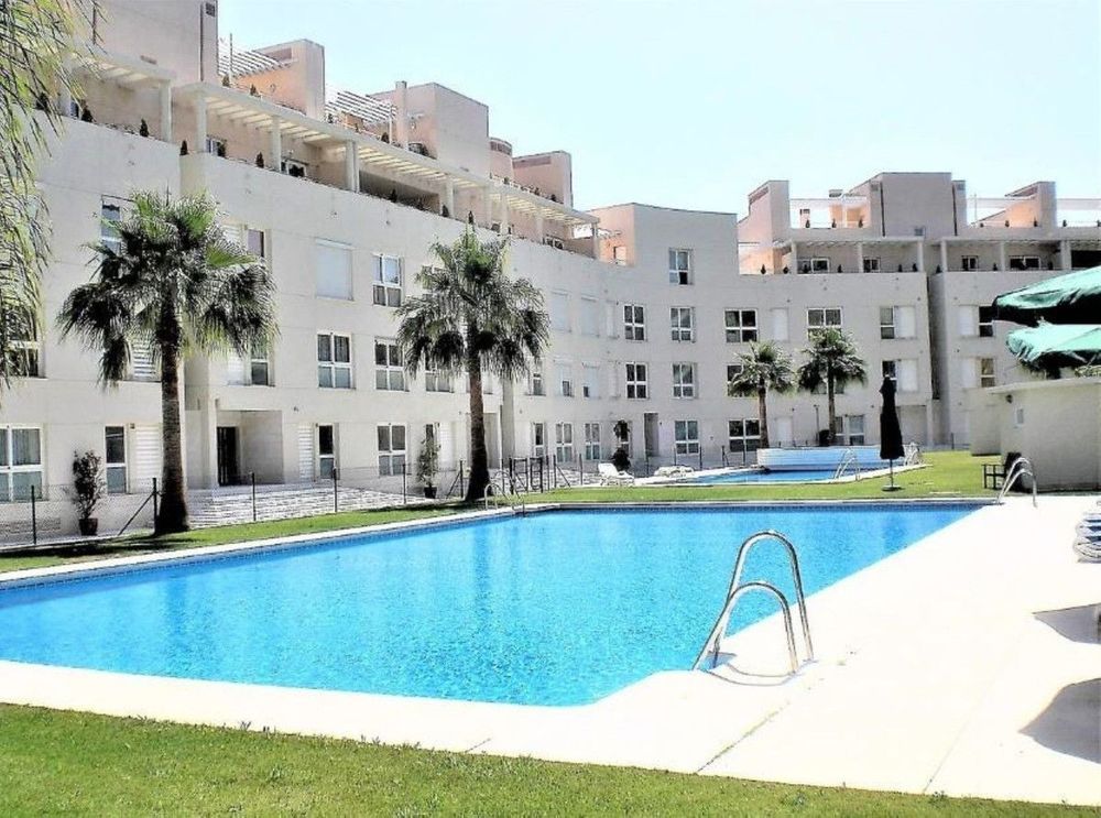 Apartment | Resale in Nueva Andalucía in Nueva Andalucía Others, Costa del Sol - Main property photo