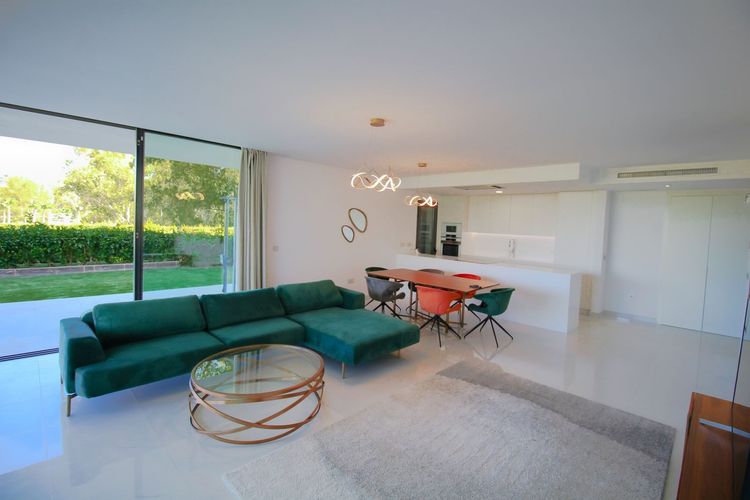 Apartment | Resale in New Golden Mile in New Golden Mile, Costa del Sol - Photo 3