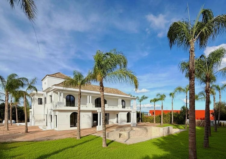 House | Resale in Sotogrande Alto in Sotogrande Alto, Sotogrande, Costa del Sol - Photo 3