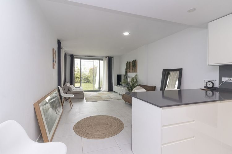 Apartment | Resale in Estepona in Estepona, Costa del Sol - Photo 2