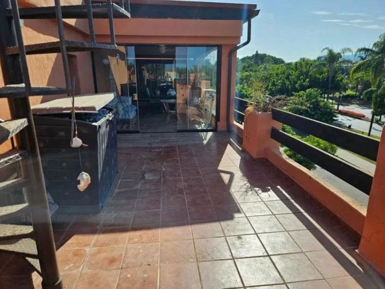 Penthouse | Resale in Estepona in Estepona, Costa del Sol - Photo 4