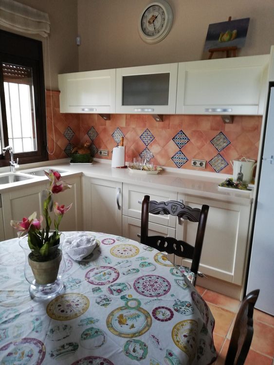 House | Resale in Guaro in Guaro, Costa del Sol - Photo 5