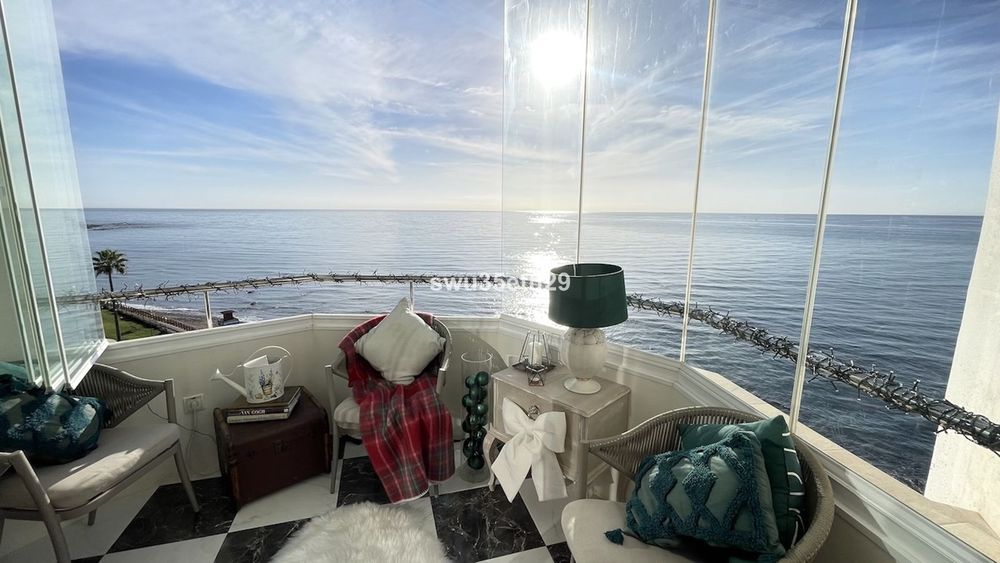 Apartment | Resale in Calahonda in Calahonda, Costa del Sol - Main property photo
