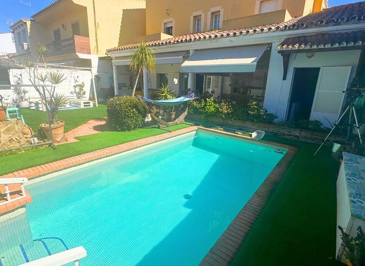 House | Resale in Casares in Casares Others, Costa del Sol - Photo 2