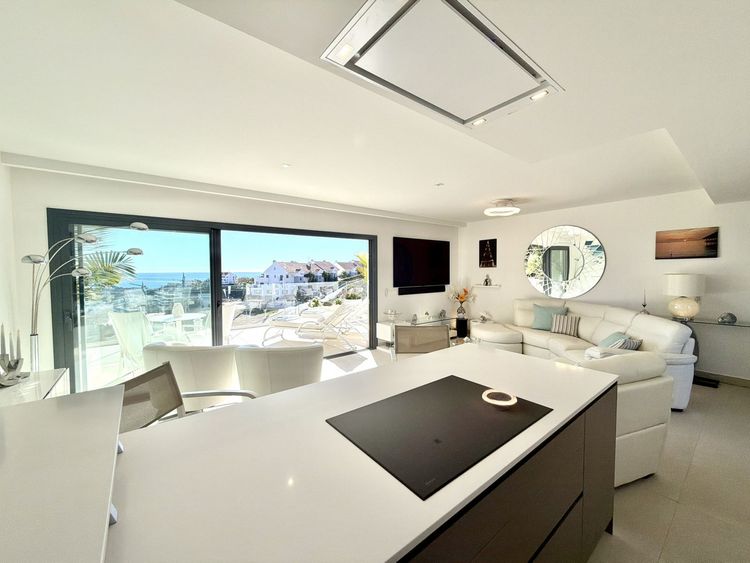 Penthouse | Resale in Calanova Golf in Calanova Golf, Costa del Sol - Photo 4