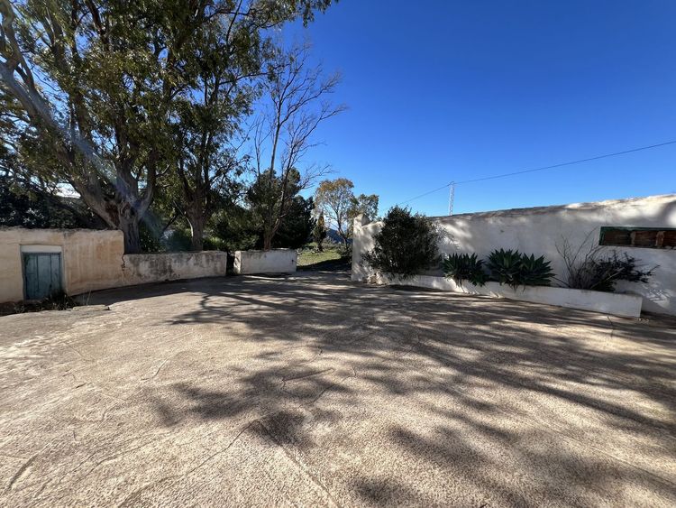 listing card gallery