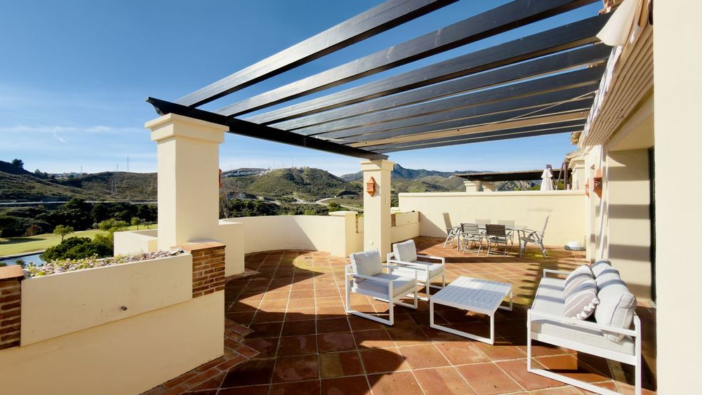 Penthouse | Resale in Benahavís in Los Capanes del Golf, Costa del Sol - Main property photo