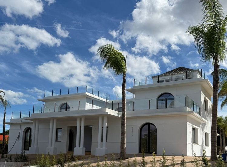 House | Resale in Sotogrande Alto in Sotogrande Alto, Sotogrande, Costa del Sol - Photo 2
