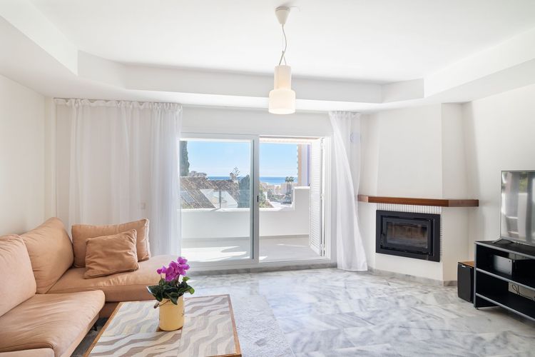 House | Resale in Fuengirola in Fuengirola Others, Costa del Sol - Photo 4