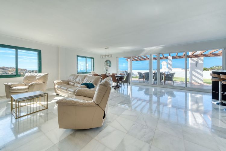 Penthouse | Resale in Torrequebrada in Torrequebrada, Costa del Sol - Photo 4
