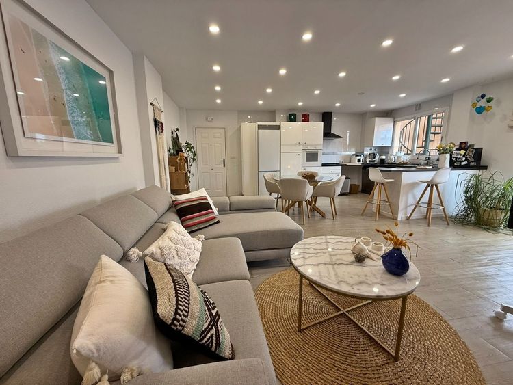 Penthouse | Resale in Fuengirola in Fuengirola, Costa del Sol - Photo 2