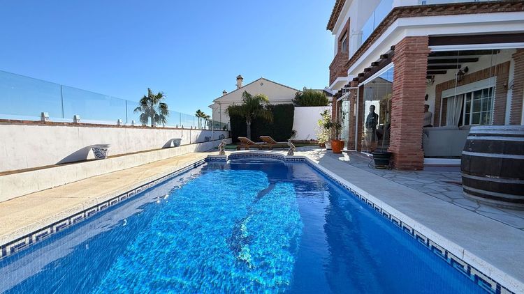 House | Resale in Mijas Costa in Mijas Costa, Costa del Sol - Photo 2