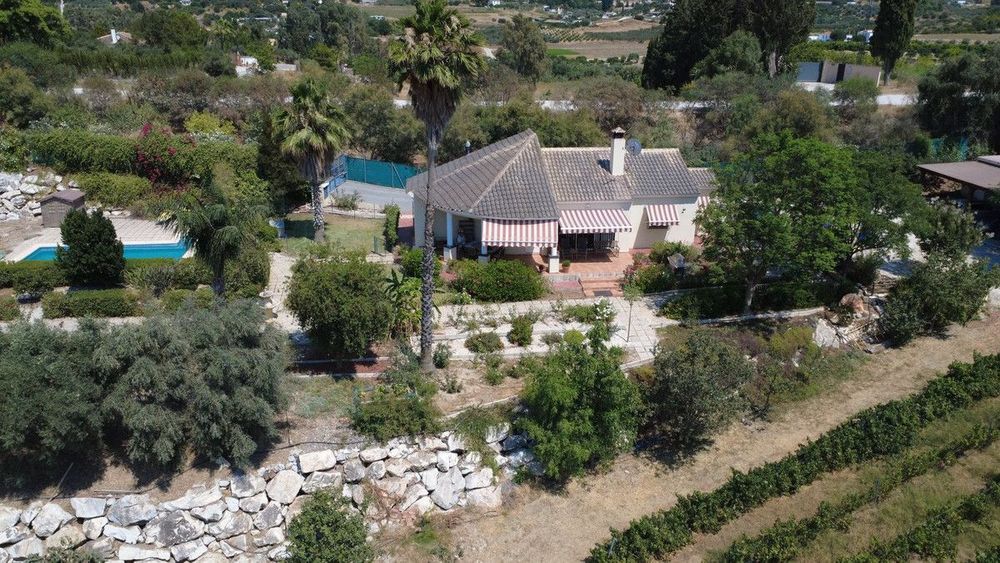 House | Resale in Alhaurín el Grande in Alhaurín el Grande, Costa del Sol - Main property photo