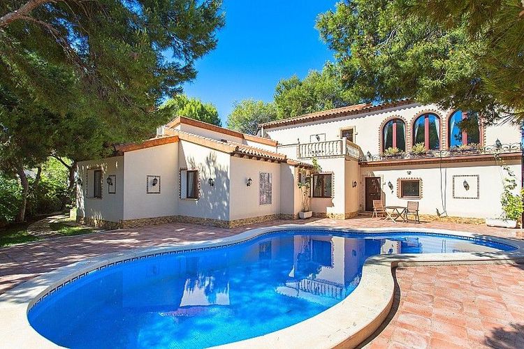 House | Resale in Punta Prima in Punta Prima, Costa Blanca - Main property photo
