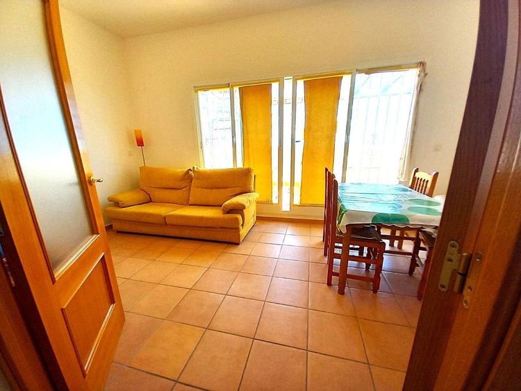 House | Resale in Finestrat in Finestrat, Costa Blanca - Photo 2
