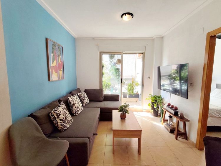 Apartment | Resale in Torrevieja in Torrevieja, Costa Blanca - Photo 5
