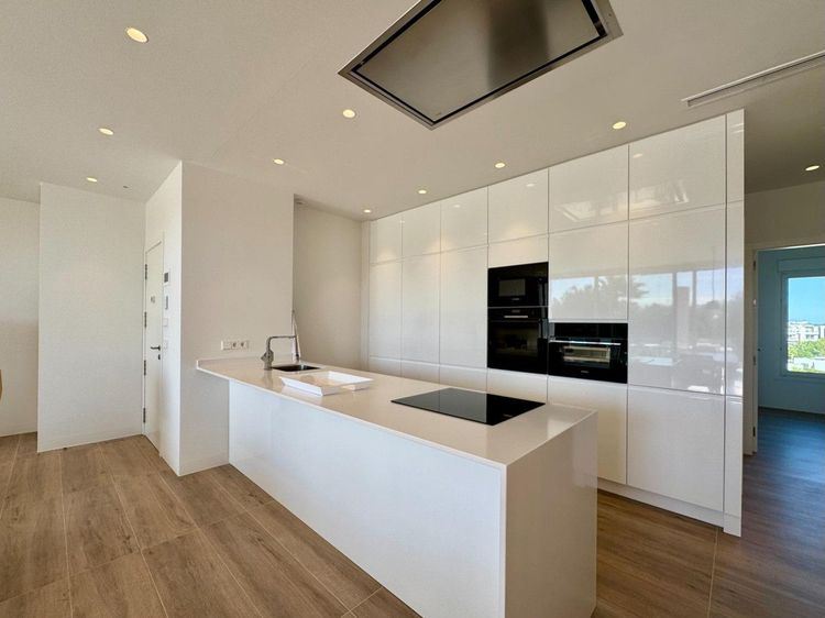 Apartment | Resale in Las Colinas Golf in Las Colinas Golf, Costa Blanca - Photo 2