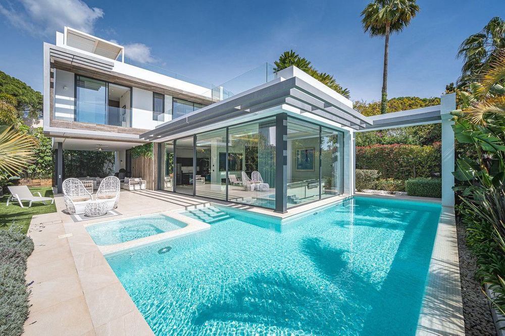 House | Resale in The Golden Mile in The Golden Mile, Costa del Sol - Main property photo
