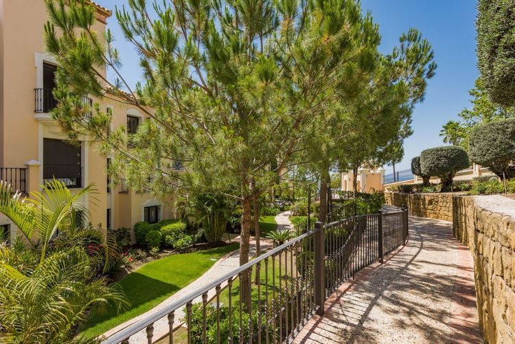 Penthouse | Resale in La Quinta in La Quinta, Costa del Sol - Photo 3