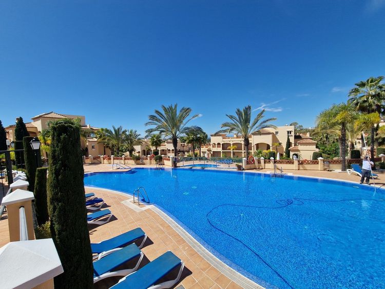 Apartment | Resale in Atalaya in Atalaya, Costa del Sol - Photo 5