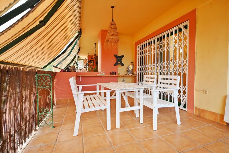 Apartment | Resale in Fuengirola in Fuengirola Others, Costa del Sol - Photo 2