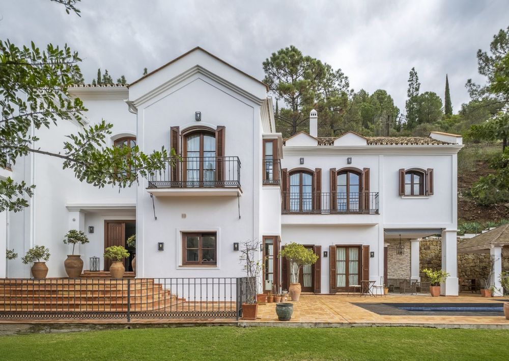 House | Resale in El Madroñal in El Madroñal, Costa del Sol - Main property photo