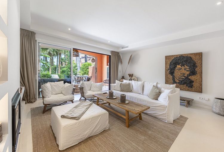 House | Resale in The Golden Mile in The Golden Mile, Costa del Sol - Photo 4