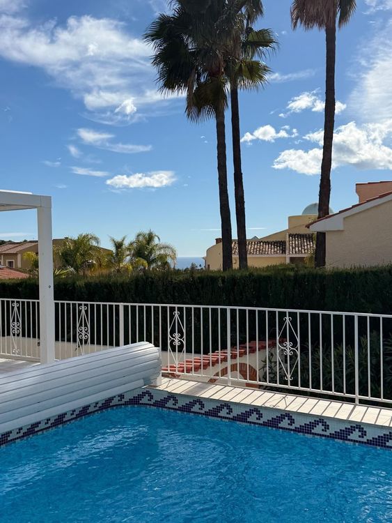 House | Resale in La Nucia in La Nucia, Costa Blanca - Photo 3