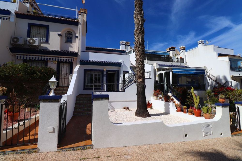 House | Resale in Villamartin in Villamartin, Costa Blanca - Main property photo