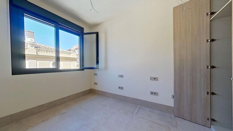 Apartment | Resale in Málaga Centro in Málaga Centro, Costa del Sol - Photo 3