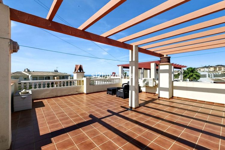 House | Resale in Torrox in Torrox, Costa del Sol - Photo 3