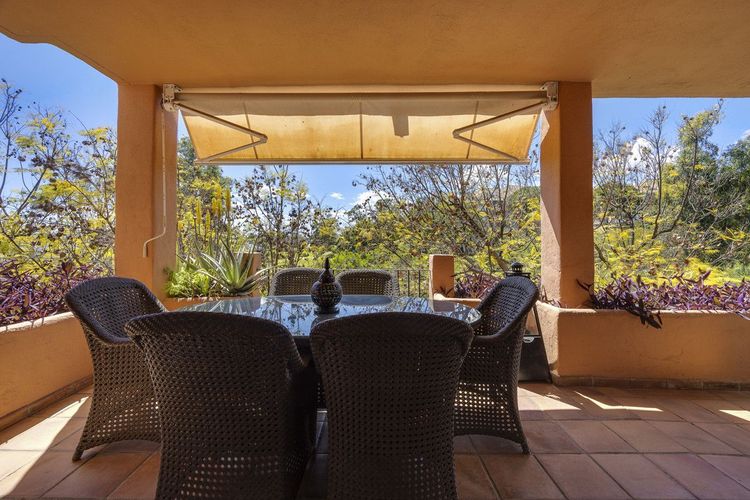 Apartment | Resale in The Golden Mile in The Golden Mile, Nagueles-Milla de Oro, Costa del Sol - Photo 3
